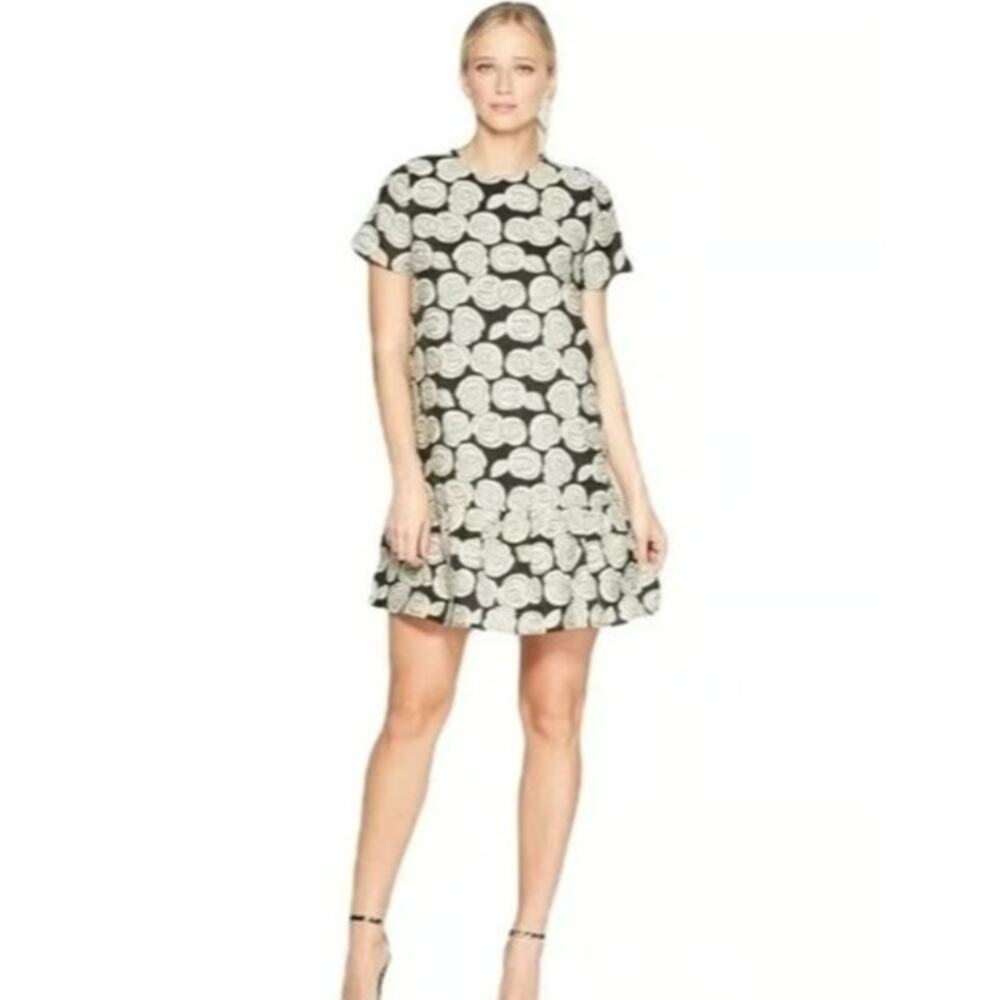 Who What Wear Women’s Black & Ivory Rose Print Shift Dress with Ruffle Hem – L